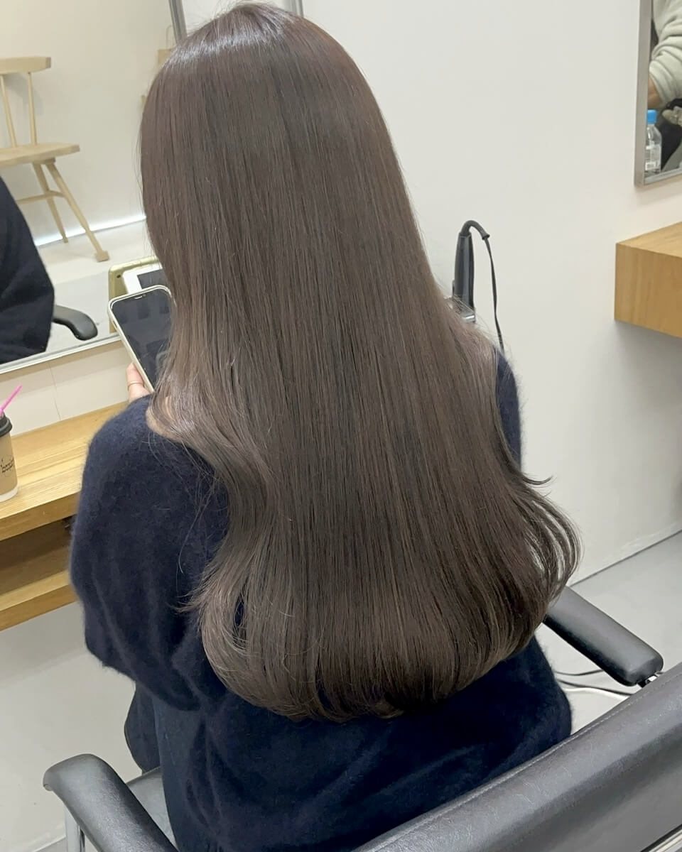 オリーブブラウンの美髪ロングストレート｜美髪矯正＋カット＋PREMIUMトリートメント（box kyoto／京都）