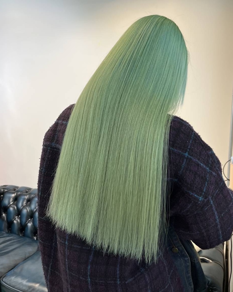 ミントグリーンのロングデザインカラー｜ケアブリーチ＋カスタムケアカラー＋OLAPLEXトリートメント（box kyoto／京都）
